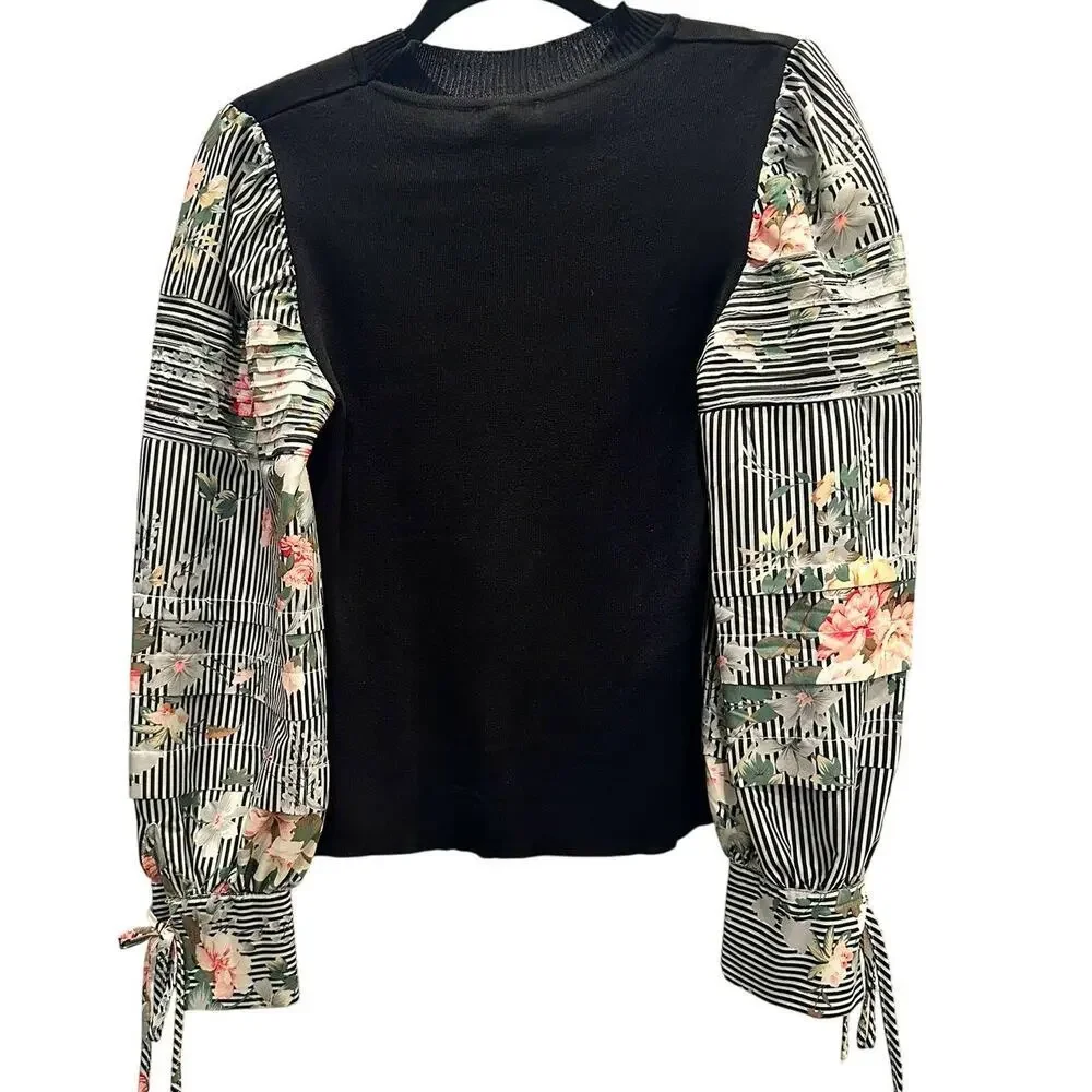 Gracia -  Knitted Floral Printed Sleeves Top - Size Small - Picture 4 of 4